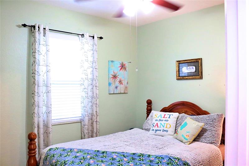Image 41 of 45 For 2872 1st Dr  