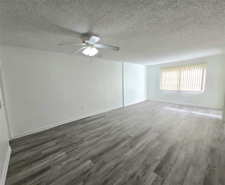 Image 13 of 24 For 6503 Winfield Blvd  107-d