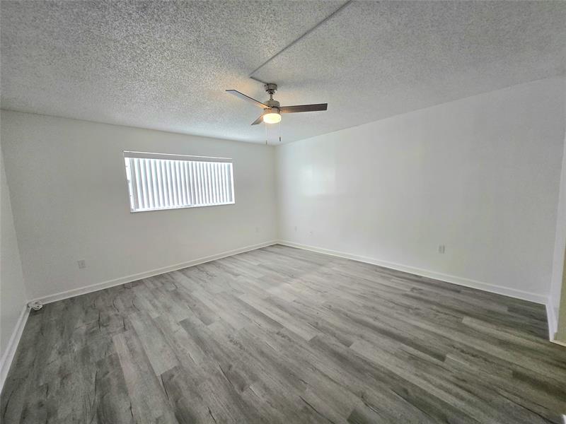 Image 14 of 24 For 6503 Winfield Blvd  107-d