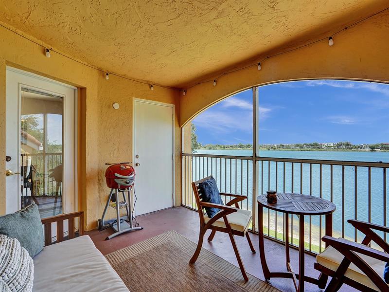 Image 3 of 26 For 2351 33rd St  513