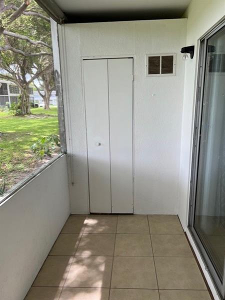 Image 16 of 38 For 166 Newport K  166