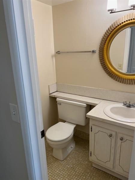 Image 9 of 38 For 166 Newport K  166