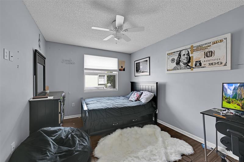 Image 13 of 38 For 11711 1st St