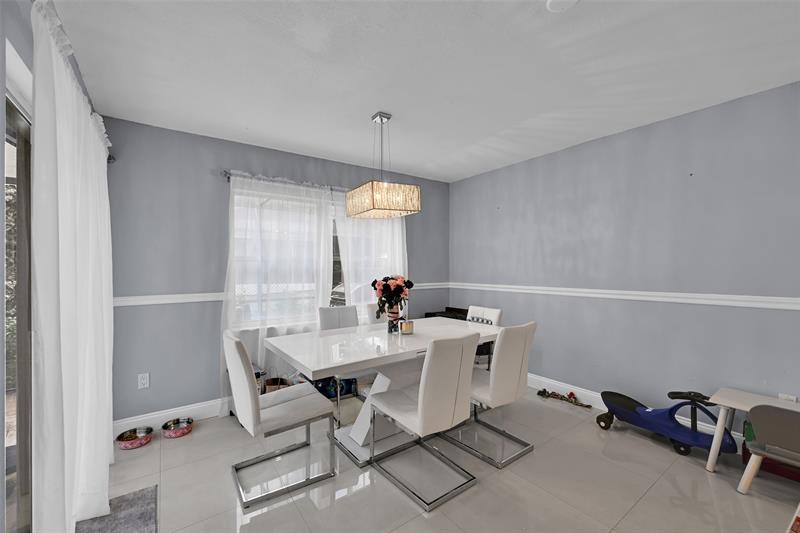 Image 6 of 38 For 11711 1st St