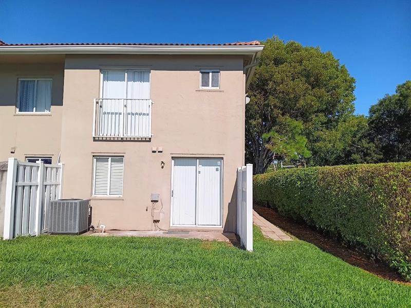 Image 3 of 10 For 150 Riviera Cir