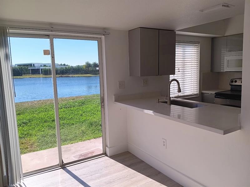 Image 5 of 10 For 150 Riviera Cir