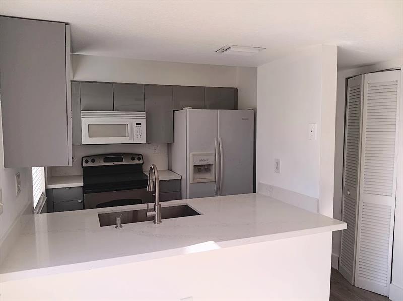 Image 6 of 10 For 150 Riviera Cir