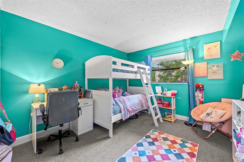 Image 11 of 32 For 6755 Broward Blvd 309