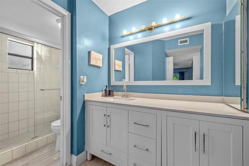 Image 13 of 32 For 6755 Broward Blvd 309