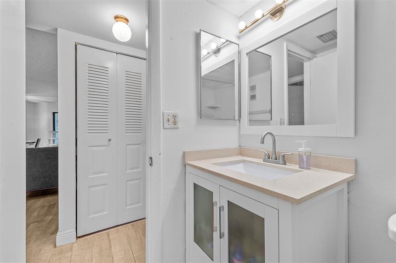 Image 16 of 32 For 6755 Broward Blvd 309