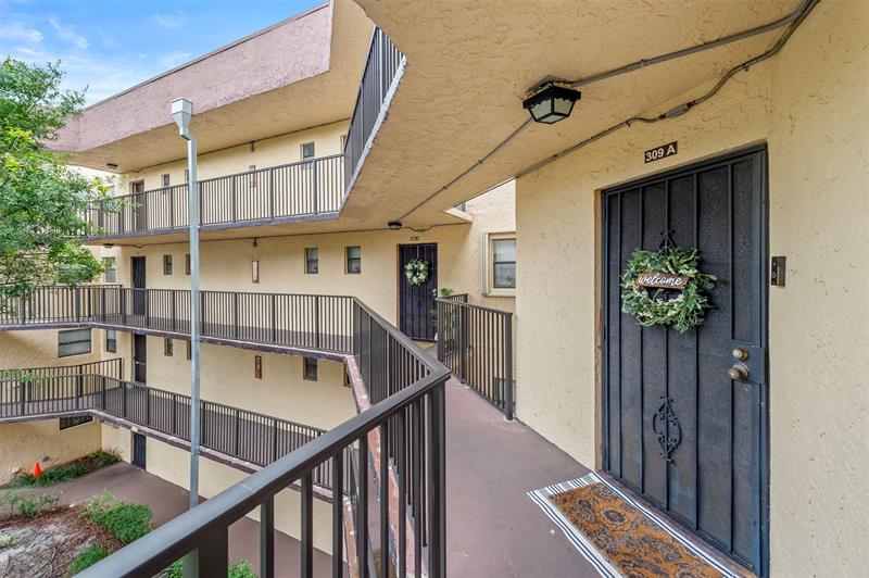 Image 21 of 32 For 6755 Broward Blvd 309