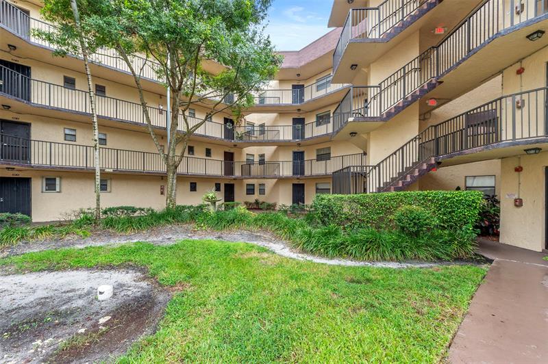 Image 22 of 32 For 6755 Broward Blvd 309