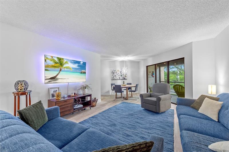 Image 4 of 32 For 6755 Broward Blvd 309