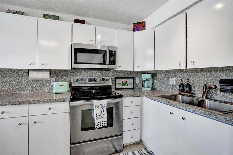 Image 15 of 46 For 90 26th St  