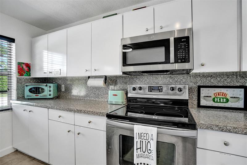 Image 16 of 46 For 90 26th St  