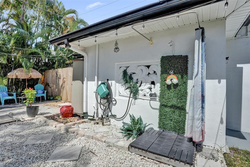 Image 40 of 46 For 90 26th St  