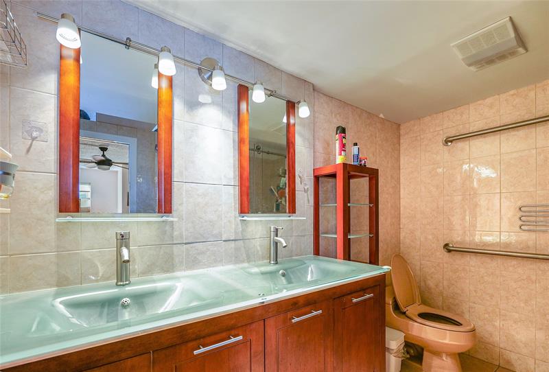 Image 4 of 39 For 3940 Inverrary Blvd 108a