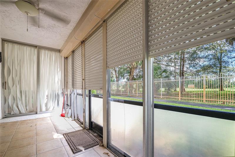 Image 5 of 39 For 3940 Inverrary Blvd 108a