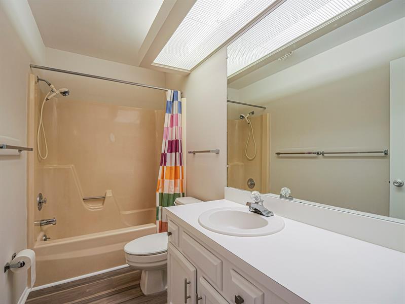 Image 16 of 30 For 6 Vista Gardens Trl  201