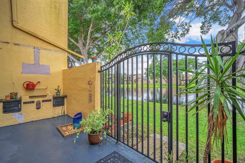 Image 33 of 39 For 1550 93rd Ave  297