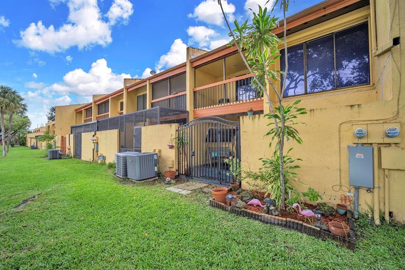 Image 36 of 39 For 1550 93rd Ave  297
