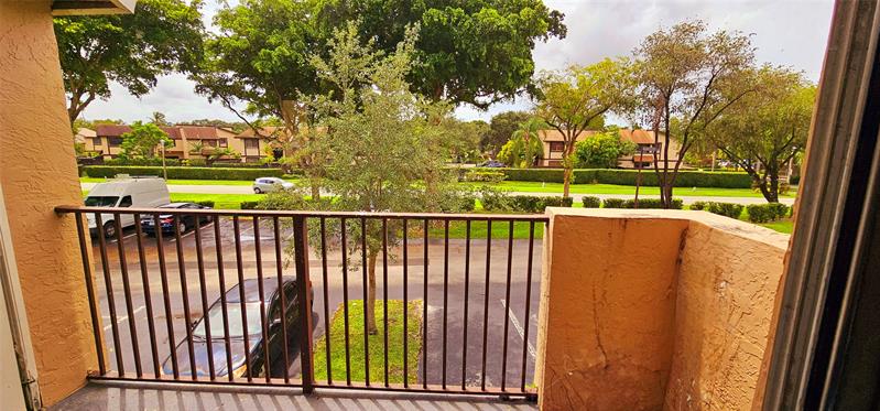 Image 37 of 42 For 1941 96th Terrace  8k