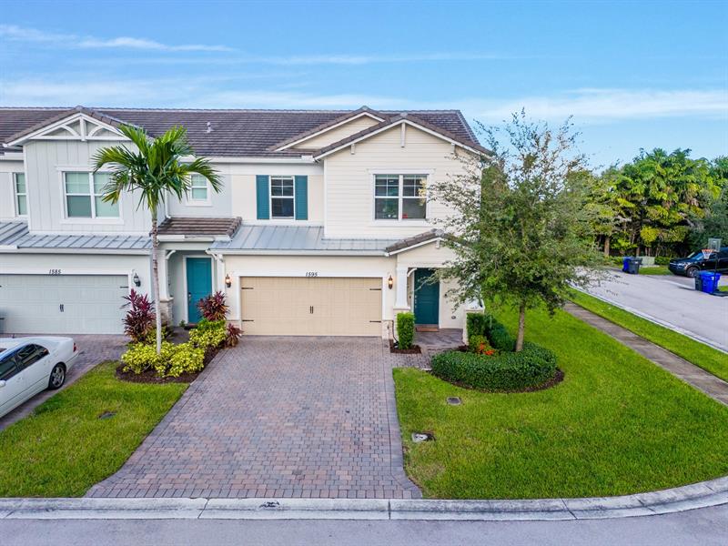 Details for 1595 Evergreen Ter, Hollywood, FL 33021