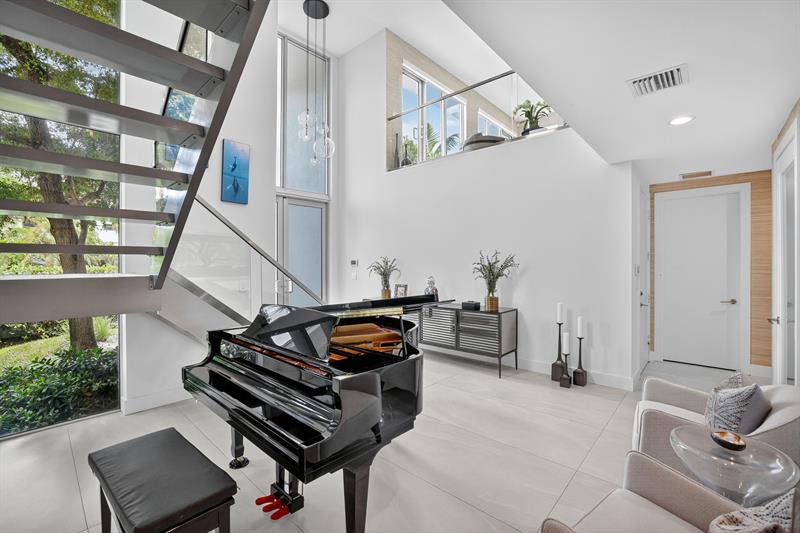 Image 13 of 99 For 2401 Atlantic Blvd