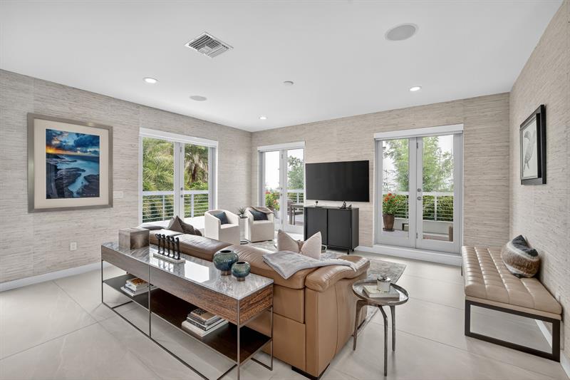 Image 31 of 99 For 2401 Atlantic Blvd