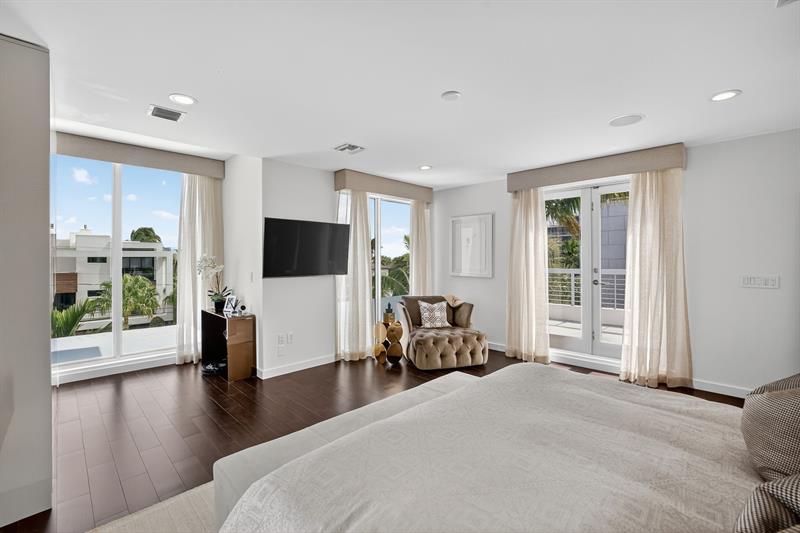 Image 42 of 99 For 2401 Atlantic Blvd