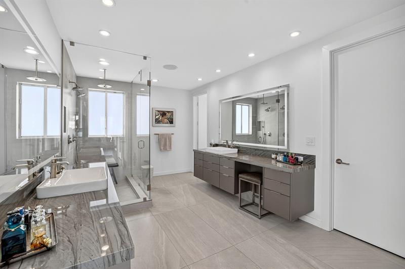 Image 45 of 99 For 2401 Atlantic Blvd