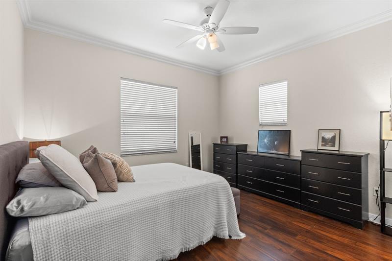 Image 17 of 43 For 991 Marina Del Ray Ln