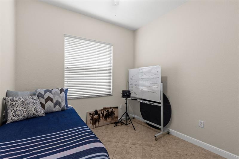 Image 23 of 43 For 991 Marina Del Ray Ln