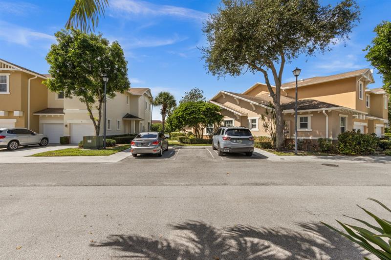 Image 33 of 43 For 991 Marina Del Ray Ln