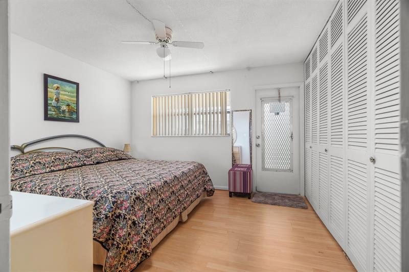 Image 16 of 28 For 2106 56th Ct  204
