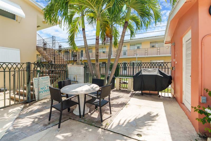 Image 27 of 28 For 2106 56th Ct  204