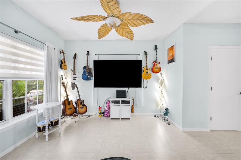 Image 10 of 47 For 838 Kokomo Key Lane  838