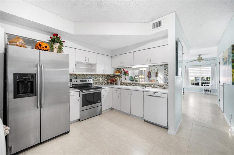 Image 13 of 47 For 838 Kokomo Key Lane  838