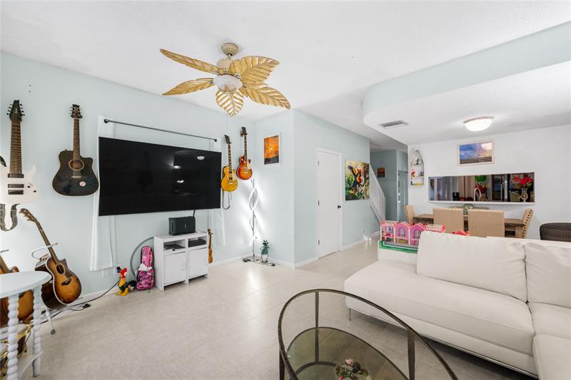 Image 17 of 47 For 838 Kokomo Key Lane  838