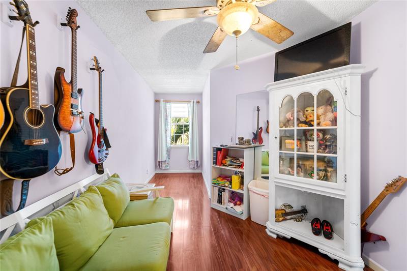 Image 23 of 47 For 838 Kokomo Key Lane  838