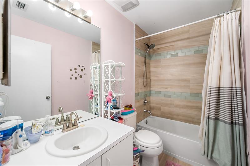 Image 25 of 47 For 838 Kokomo Key Lane  838