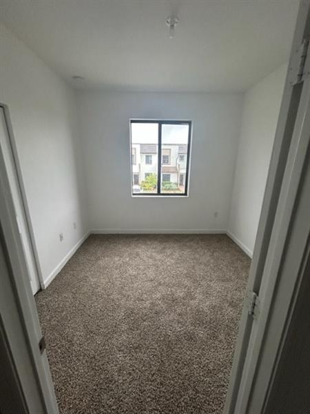 Image 14 of 24 For 20623 7th Pl
