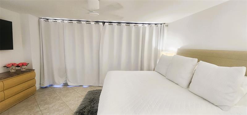Image 36 of 58 For 4200 Ocean Drive  1, 1101