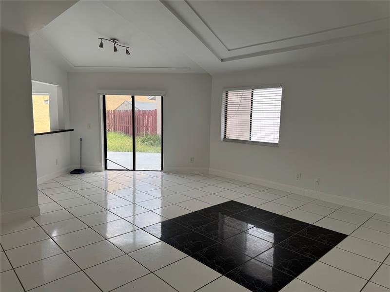 Image 5 of 15 For 11111 10th St