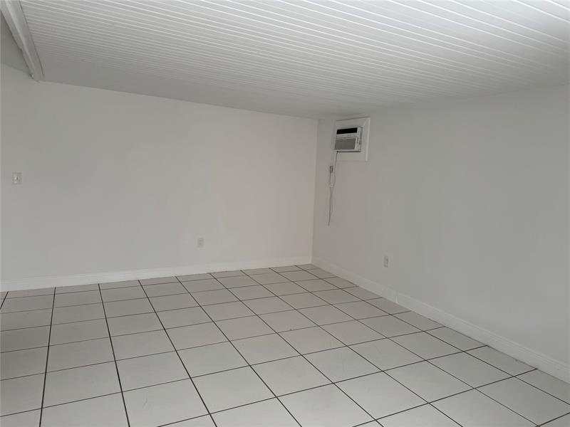 Image 9 of 15 For 11111 10th St