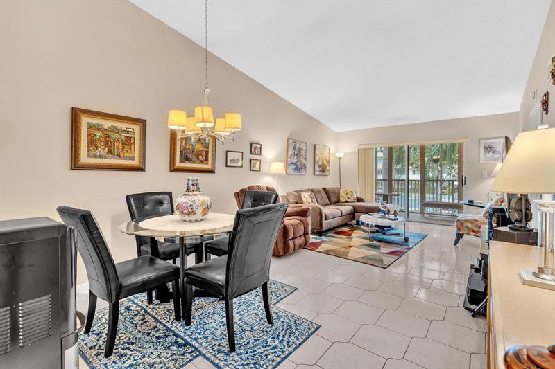 Image 17 of 71 For 7235 Devon Dr  E209