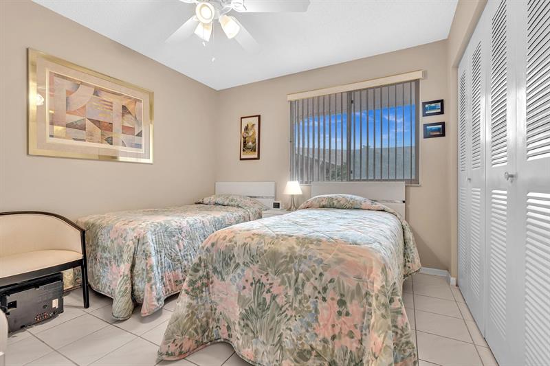 Image 31 of 71 For 7235 Devon Dr  E209