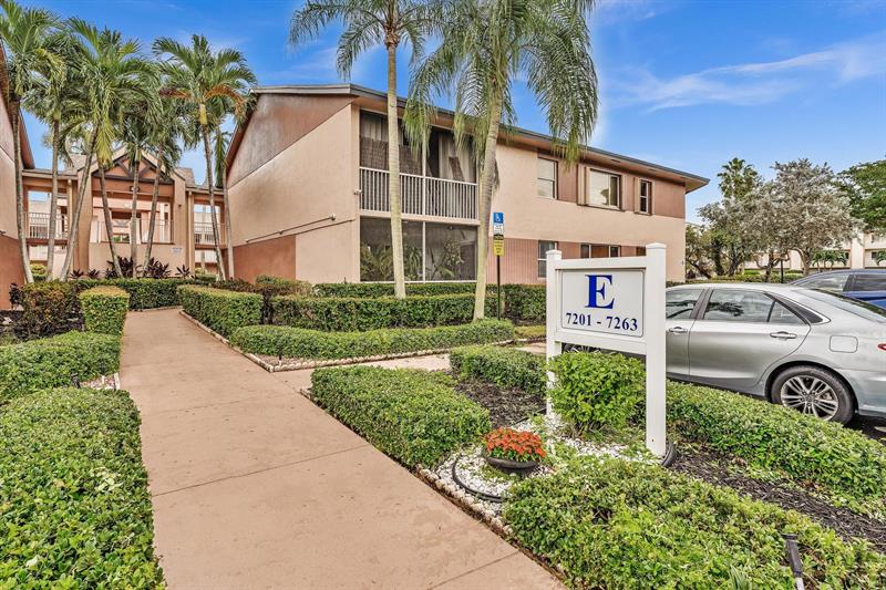 Image 4 of 71 For 7235 Devon Dr  E209