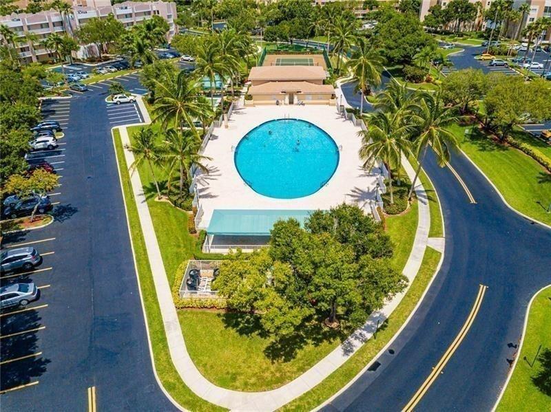 Image 45 of 71 For 7235 Devon Dr  E209