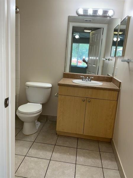 Image 11 of 18 For 1105 Villa Ln  1105